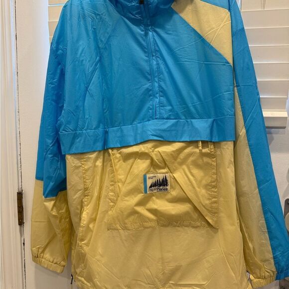 PAPER PLANES OUTDOOR PACKABLE JACKET - Picture 2 of 5